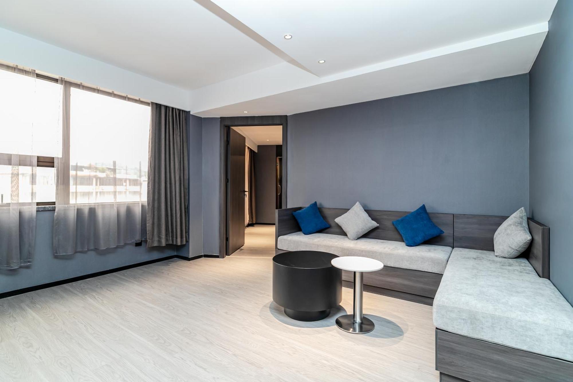 Insail Hotels Гуанчжоу Экстерьер фото